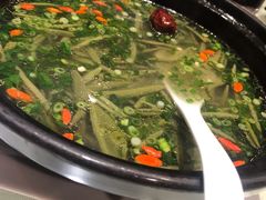 -鞍山大白鲨美食酒店
