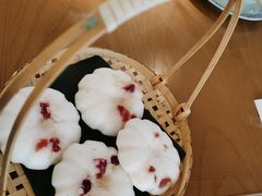 -包整·丝娃娃(一览甲秀楼风景店)