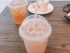 -有猫主题·治愈系猫咖(曾厝垵店)