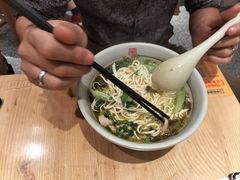 -呼啦面馆·头牌豌杂面(珠江国际B区店)