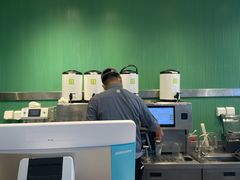 -奈雪的茶(优特汇店)