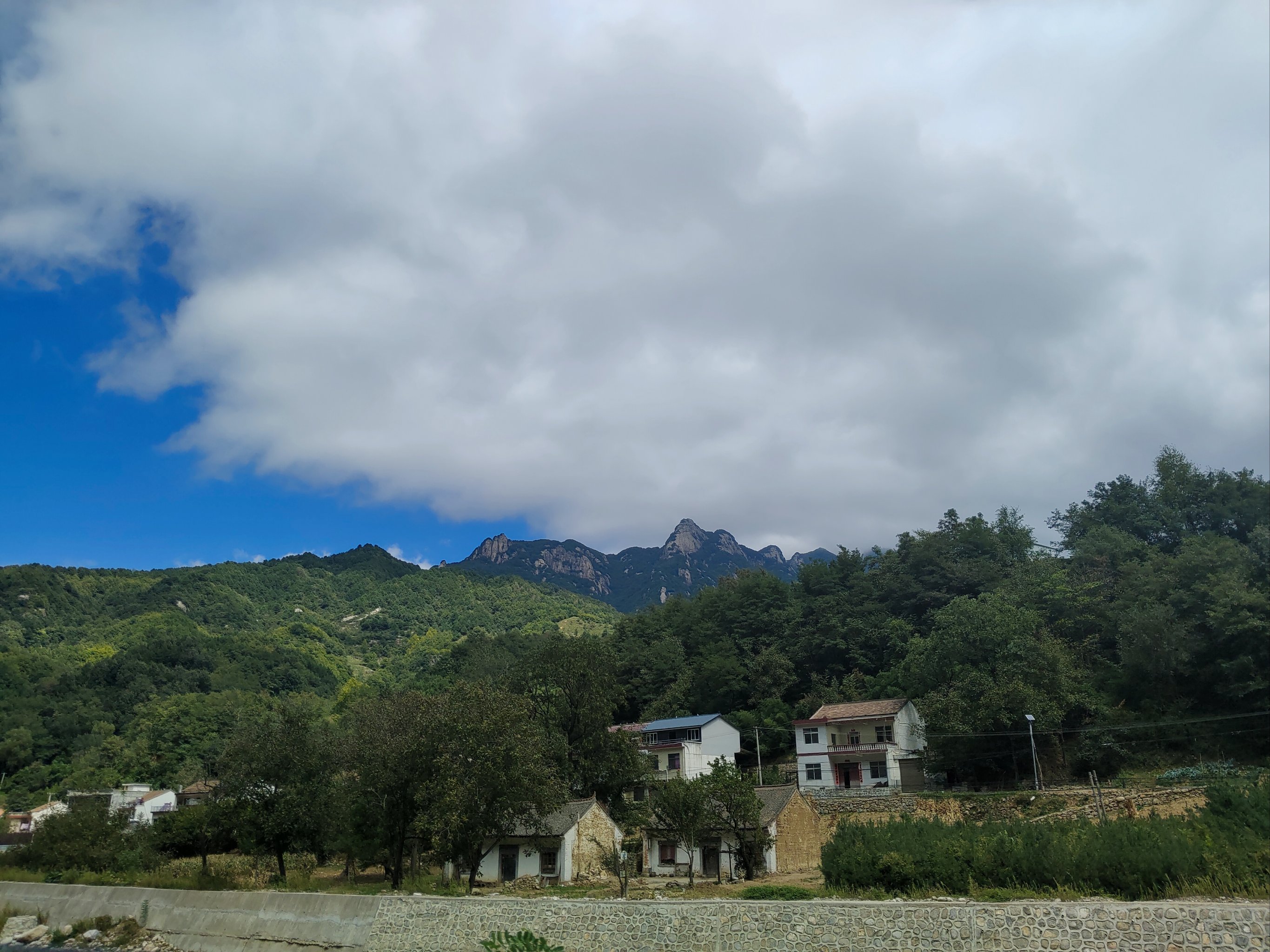 蓝田玉山蓝河风景区图片