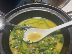 -阿瓦山寨·湘菜现炒·剁椒鱼头王(咸阳总店)