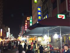 -六合夜市