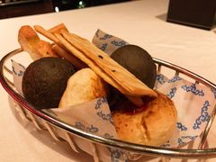 餐前面包-北京金融街丽思卡尔顿酒店·意味轩 Cepe