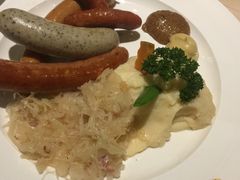 -LENBACH兰巴赫西餐啤酒坊(大连东港店)