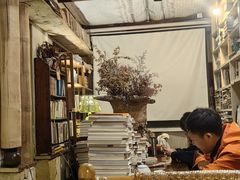 -斯多格书乡(北京大学畅春园店)