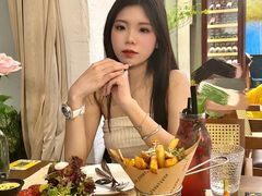 -Mark&Mars Restaurant