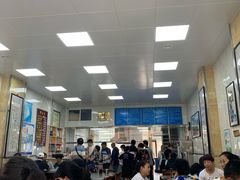 大堂-胡家包子·清真(大众巷店)