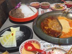 -生活如沸·顺德水牛奶火锅(大学路店)