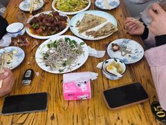 -溢心园香河肉饼总店