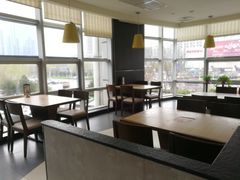 靠窗位-必胜客(会展店)