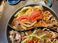 -鼎牛牛炖锅·烤串(温泉路店)