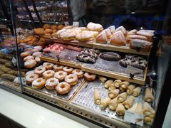 -巴黎贝甜(大宁国际商业广场店)