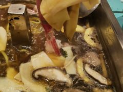 -皇城老妈·大连海鲜火锅(港湾店)