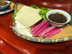 -靠山屯东北农家菜(八龙桥雅苑店)