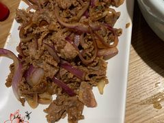 洋葱炒肥牛-秦香阁·西北家常菜(徐汇日月光中心店)