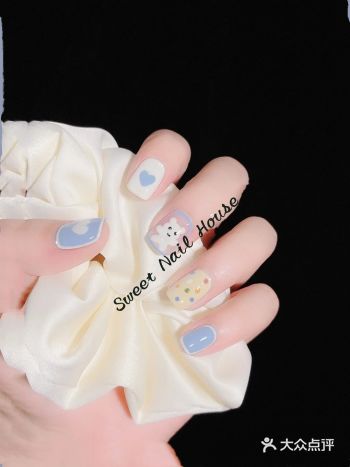 我是你可爱的小熊熊呀春日手绘可爱美  这个春夏画一只