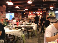 大堂-鲜入围煮花胶鸡海鲜火锅