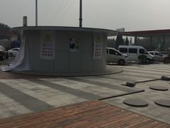 -窦店服务区-停车场