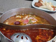 -金滏山烤肉·海鲜·火锅自助餐厅(襄阳万达店)