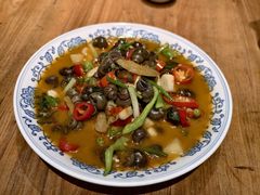 -头上红煨盐鸡·非遗院子餐厅