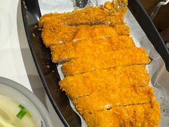 馋嘴炸猪排-馋三尺蟹粉小笼(人民广场店)