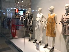 -H&M(鹏欣水游城店)