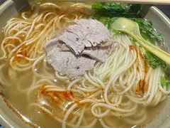 -亮亮面馆(经六路店)