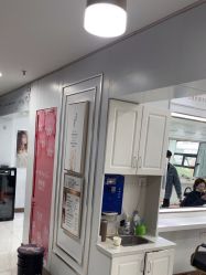 -镁连社·美联社