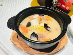 京城酥肉锅-四季民福烤鸭店(王府井灯市口店)