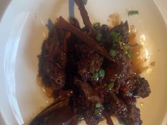 -八府香鸭·啫啫煲(华山路店)