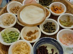 -包整·丝娃娃(一览甲秀楼风景店)