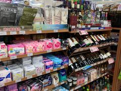 -全家便利店(莲花池东路店)