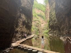 -龙潭大峡谷