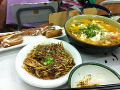 酸菜鱼-做了不起的80后