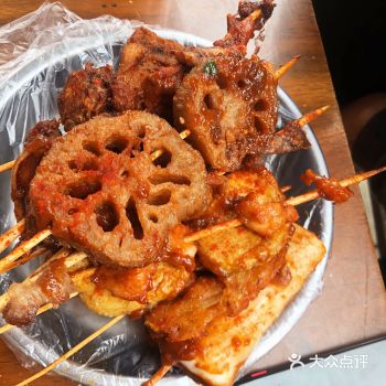 去了两次才吃到 第一次去的时候被告知要等一个多小时就