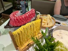 -洪氏嗨捞·广东猪肚鸡·椰子鸡火锅(西咸万象城店)