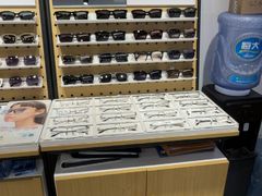 -LOOK眼镜(宝山万达店)