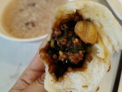 -李与白包子铺(桐梓林店)