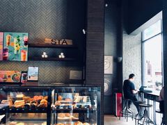 面包甜点陈列柜-星巴克(广州番禺钻汇广场分店)
