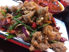 -虾弄弄海派小龙虾·牛羊蝎子火锅