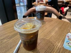 -星巴克臻选(莘庄仲盛店)