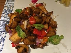 -云海肴·汽锅鸡·云南代表菜(天山百盛优客店)