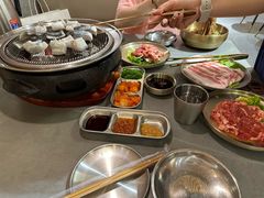 -围炉肉舍丹东海鲜烤肉·烤活鳗(步行街店)