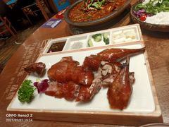 -老滇山寨•云南特色菜•地方菜•民族风情歌舞表演(金碧店)