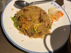 马拉盏猪颈肉炒饭-美奈小馆·越南料理(中航城君尚购物中心店)