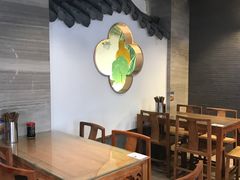 -亮亮面馆(经六路店)