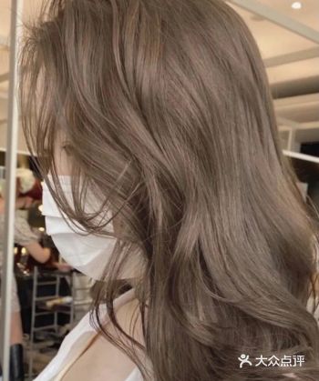 2021最火颜色茶棕色