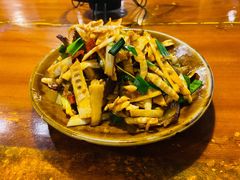 竹笋炒腊肉-苗湘食府(十年店)